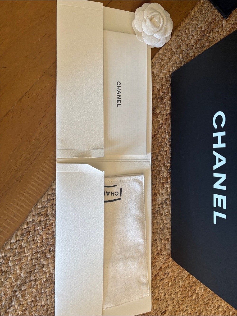 CHANEL MAGNETIC BOX - Picture 2 of 9